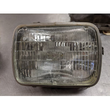 GTM228 Driver Left Headlight Assembly From 1994 GMC Safari  4.3